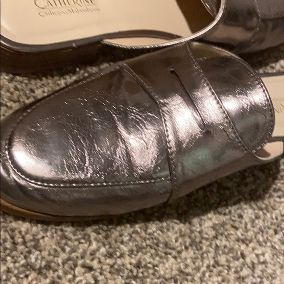 Shoes - Picture 2 of 3